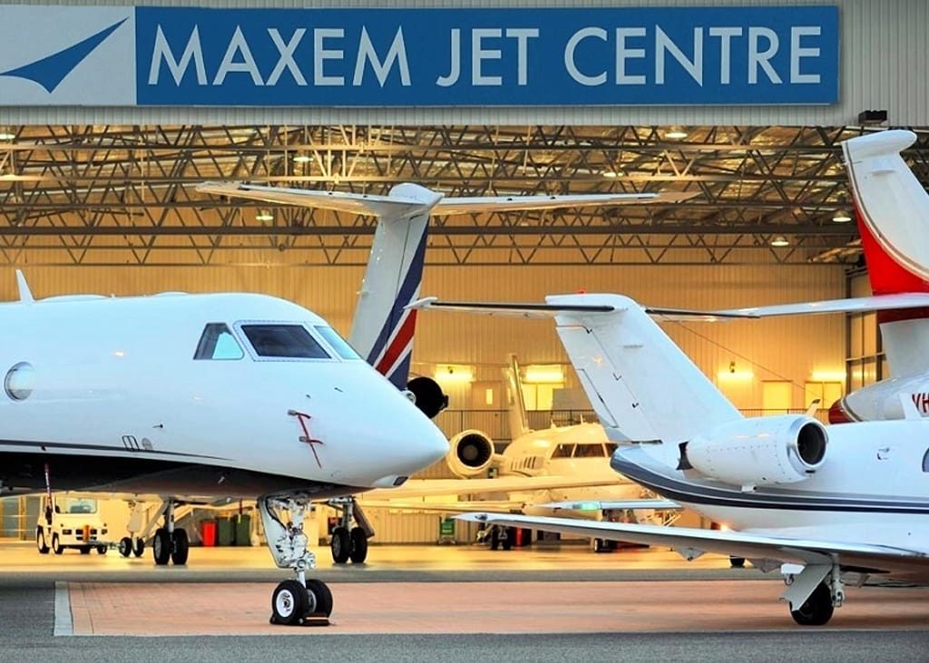 Corporate Air Charter 4 maxem01